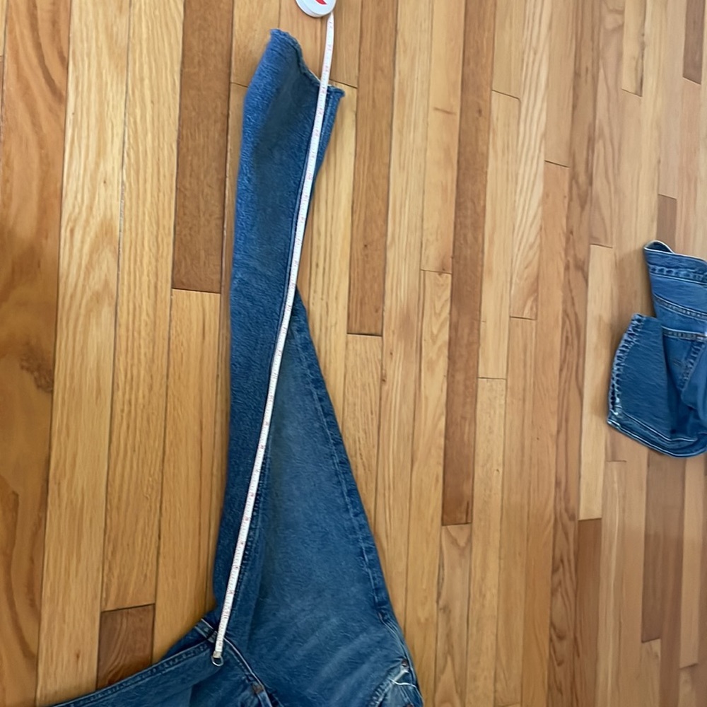 Agolde Riley Crop in Silence - Picture 7 of 10